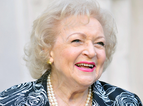 /content/dubaione/en-ae/programs/28/BettyWhiteDiedofNaturalCauses.html